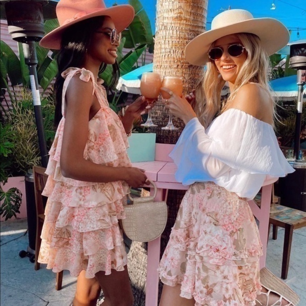 ✨Host Pick✨ Show me Your mumu Shae Skirt